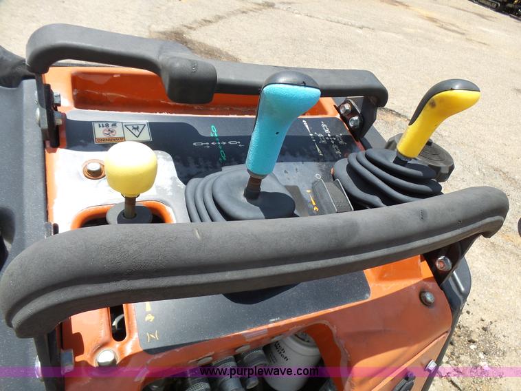 image for item L1553 2007 Ditch Witch Zahn R300 trencher