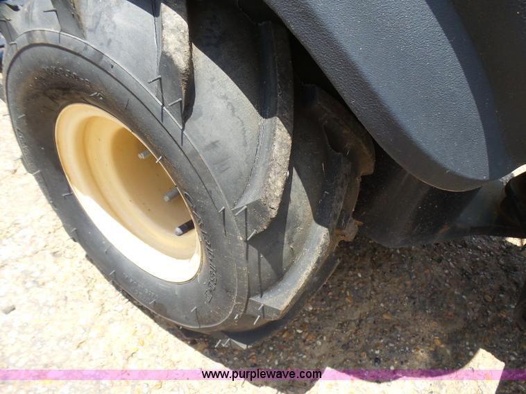 image for item L1553 2007 Ditch Witch Zahn R300 trencher