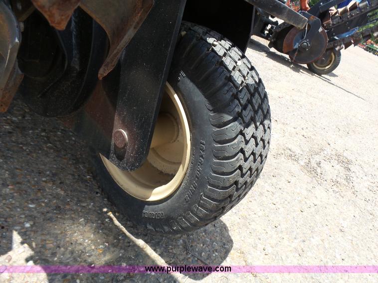 image for item L1553 2007 Ditch Witch Zahn R300 trencher