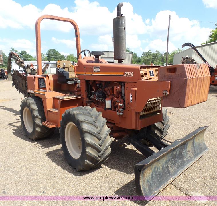 image for item L1558 1999 Ditch Witch 8020 trencher