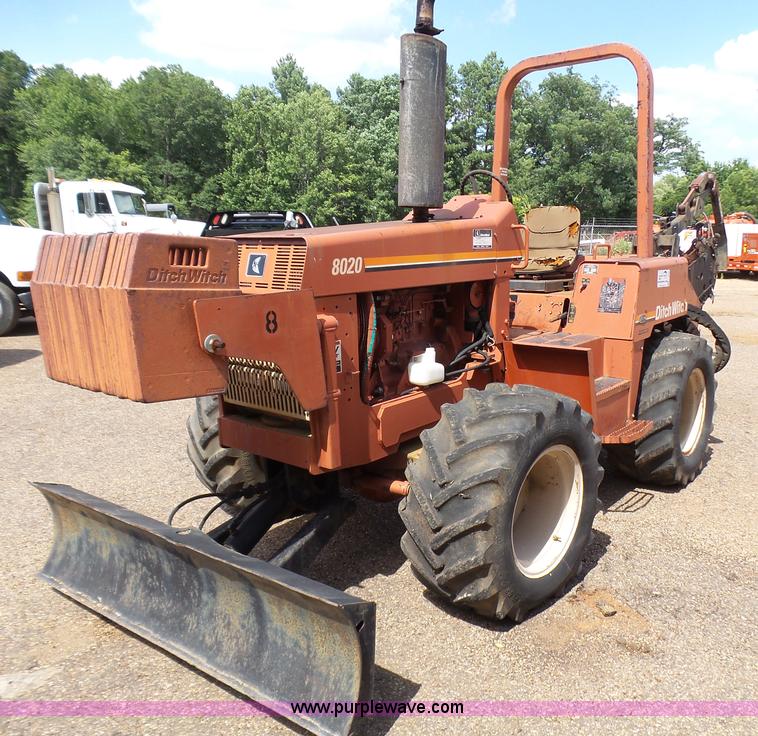 image for item L1558 1999 Ditch Witch 8020 trencher