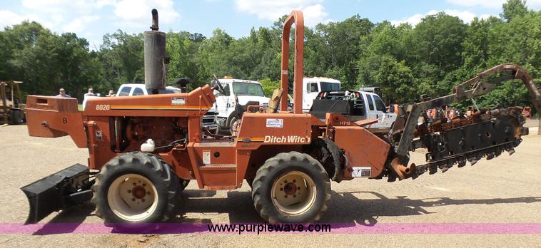 image for item L1558 1999 Ditch Witch 8020 trencher