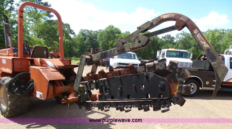image for item L1558 1999 Ditch Witch 8020 trencher