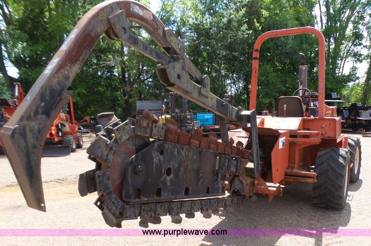 image for item L1558 1999 Ditch Witch 8020 trencher