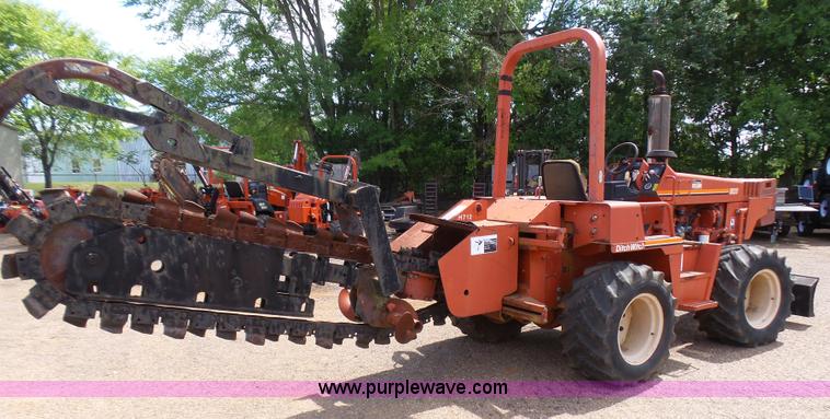 image for item L1558 1999 Ditch Witch 8020 trencher