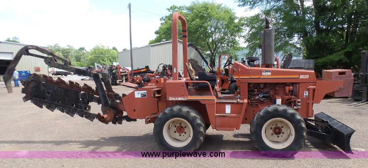 image for item L1558 1999 Ditch Witch 8020 trencher