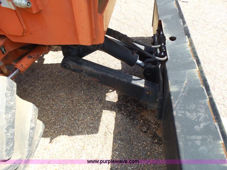 image for item L1558 1999 Ditch Witch 8020 trencher