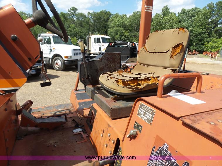 image for item L1558 1999 Ditch Witch 8020 trencher