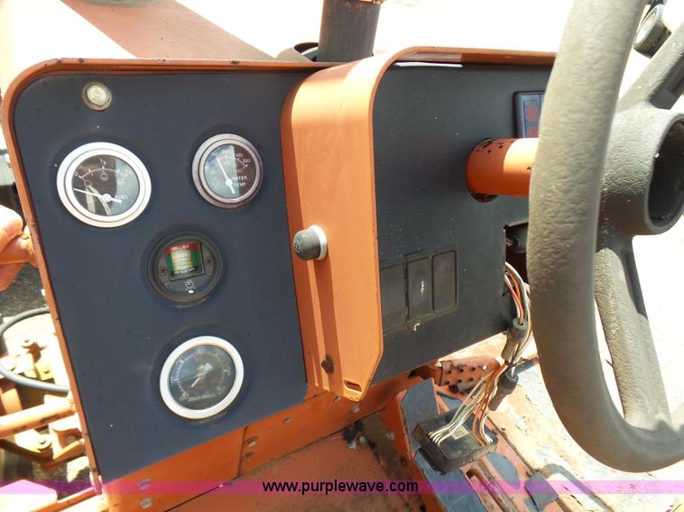 image for item L1558 1999 Ditch Witch 8020 trencher