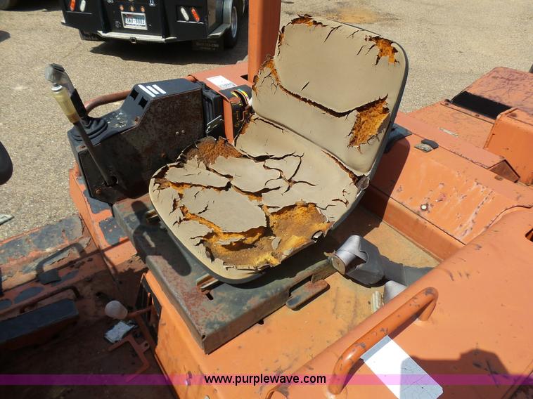 image for item L1558 1999 Ditch Witch 8020 trencher