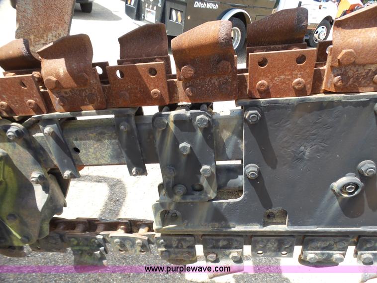 image for item L1558 1999 Ditch Witch 8020 trencher