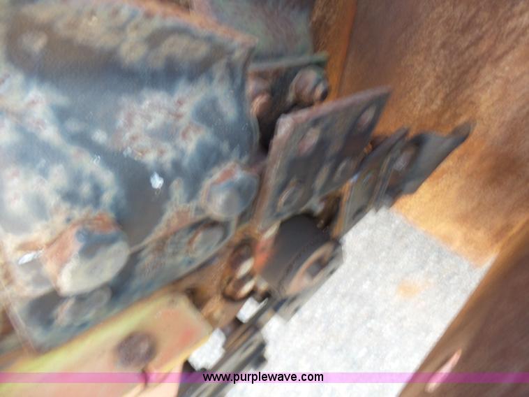 image for item L1558 1999 Ditch Witch 8020 trencher