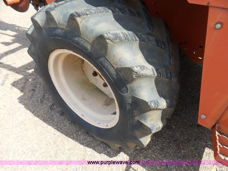image for item L1558 1999 Ditch Witch 8020 trencher