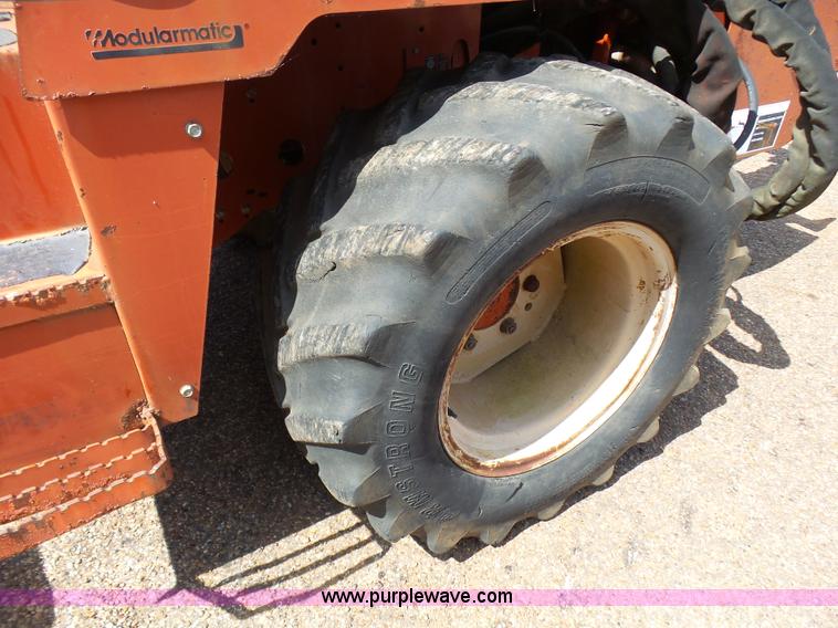 image for item L1558 1999 Ditch Witch 8020 trencher