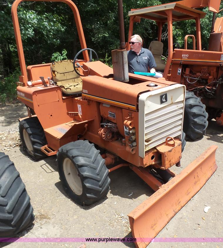 image for item L1563 1985 Ditch Witch 3210 trencher