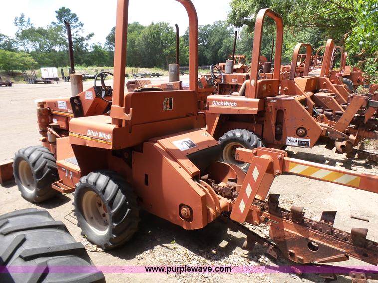 image for item L1563 1985 Ditch Witch 3210 trencher