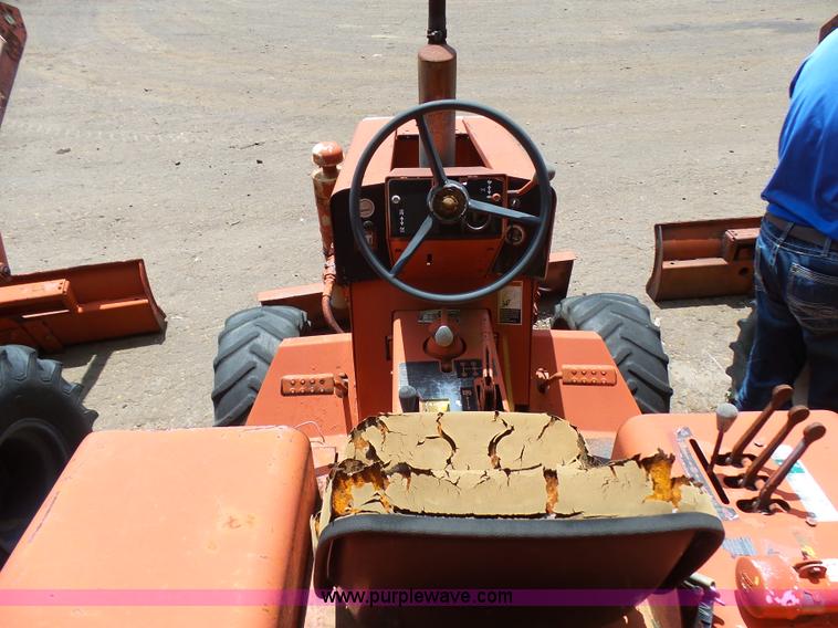 image for item L1563 1985 Ditch Witch 3210 trencher