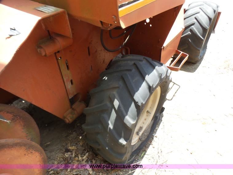image for item L1563 1985 Ditch Witch 3210 trencher