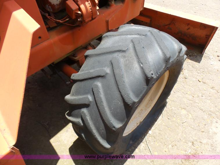 image for item L1563 1985 Ditch Witch 3210 trencher