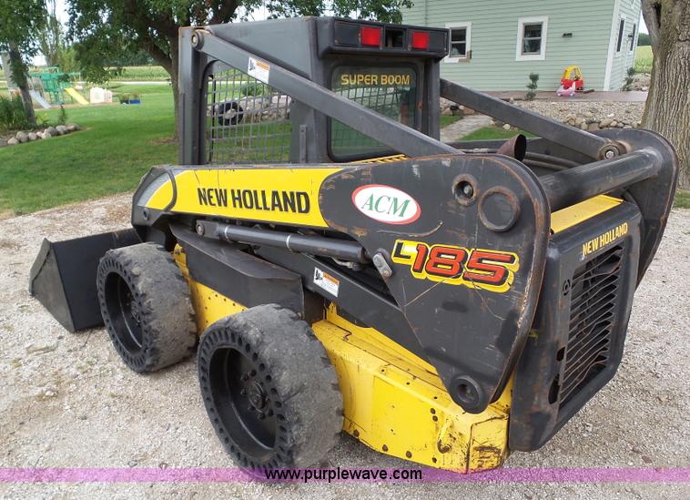 image for item L5499 2006 New Holland L185 skid steer