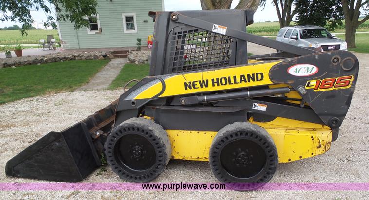 image for item L5499 2006 New Holland L185 skid steer