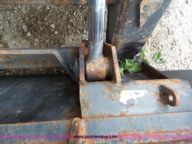 image for item L5499 2006 New Holland L185 skid steer
