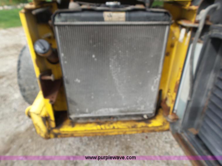 image for item L5499 2006 New Holland L185 skid steer