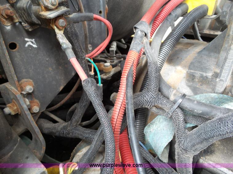 image for item L5499 2006 New Holland L185 skid steer