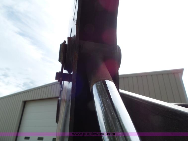 image for item L5499 2006 New Holland L185 skid steer