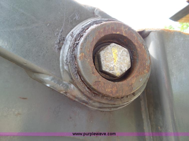 image for item L5499 2006 New Holland L185 skid steer