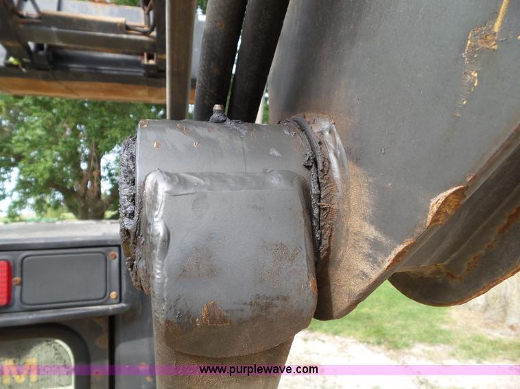 image for item L5499 2006 New Holland L185 skid steer