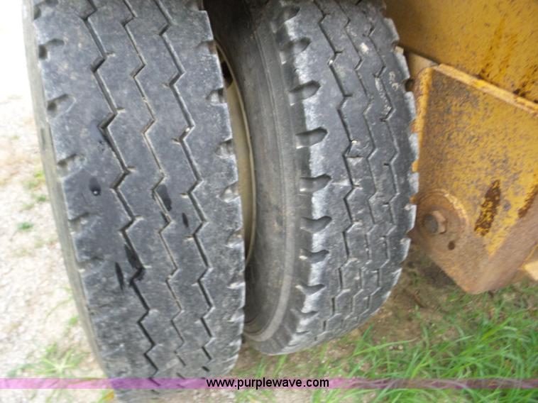 image for item L5910 1999 Load King 2060 bottom dump trailer