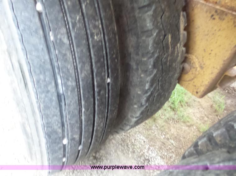 image for item L5910 1999 Load King 2060 bottom dump trailer