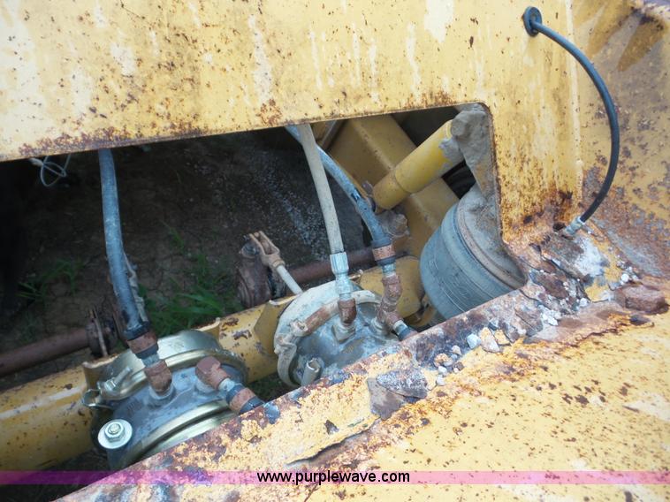 image for item L5910 1999 Load King 2060 bottom dump trailer