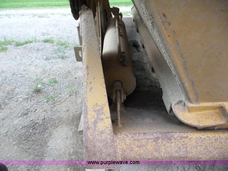 image for item L5910 1999 Load King 2060 bottom dump trailer