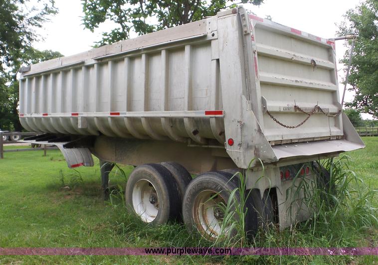 image for item L5911 1987 Fruehauf DA5-NDZ-M2-22-712 end dump trailer