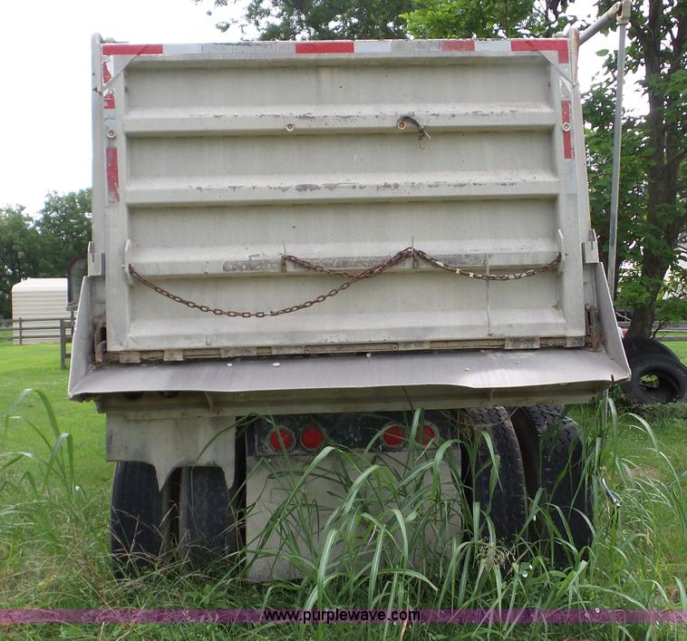 image for item L5911 1987 Fruehauf DA5-NDZ-M2-22-712 end dump trailer