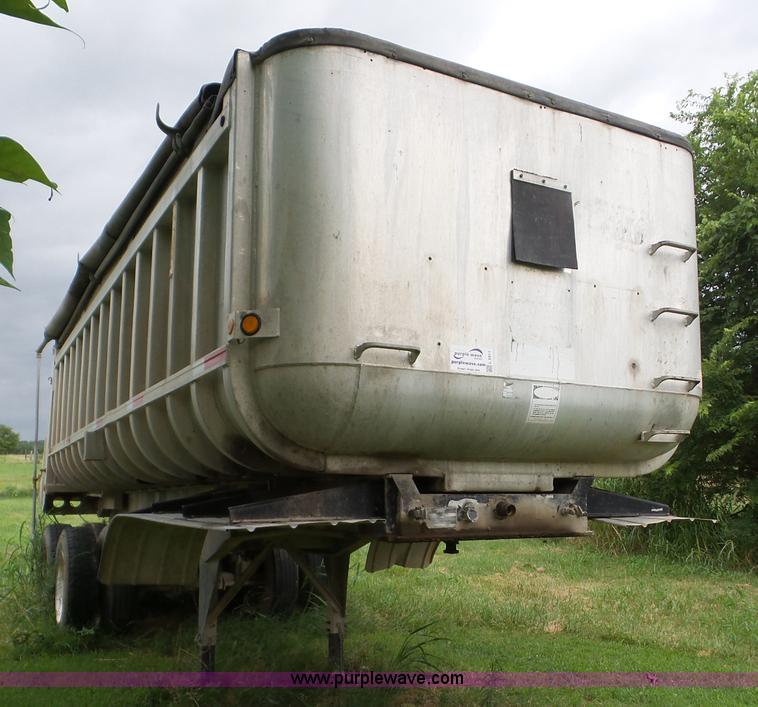 image for item L5911 1987 Fruehauf DA5-NDZ-M2-22-712 end dump trailer