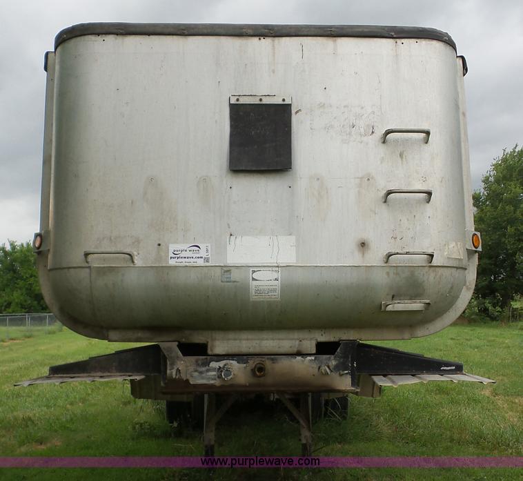 image for item L5911 1987 Fruehauf DA5-NDZ-M2-22-712 end dump trailer