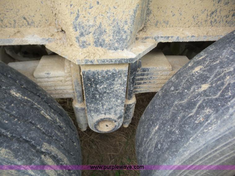 image for item L5911 1987 Fruehauf DA5-NDZ-M2-22-712 end dump trailer