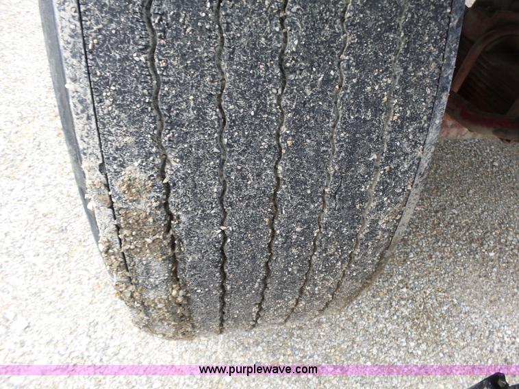 image for item L6364 1997 Ford LT9000 mixer truck