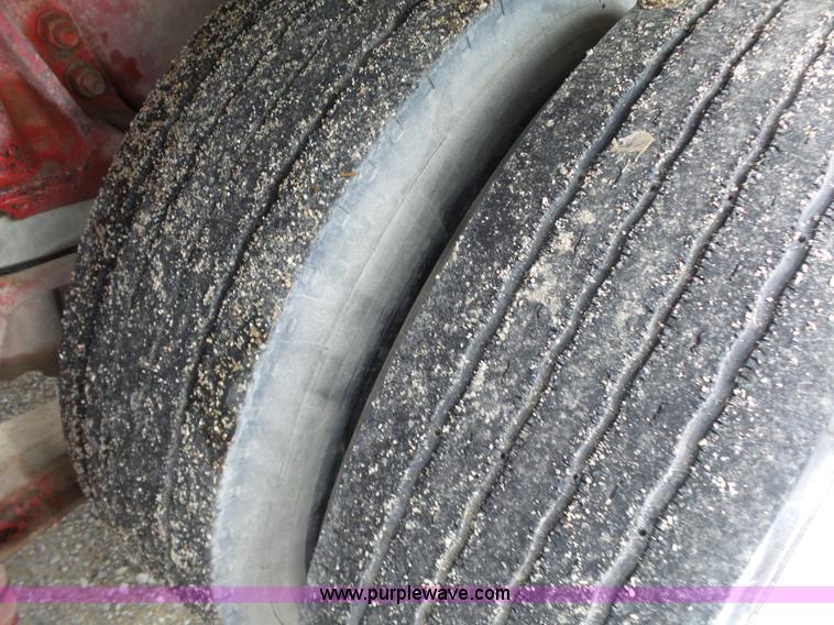 image for item L6364 1997 Ford LT9000 mixer truck