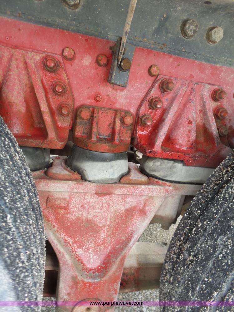 image for item L6364 1997 Ford LT9000 mixer truck