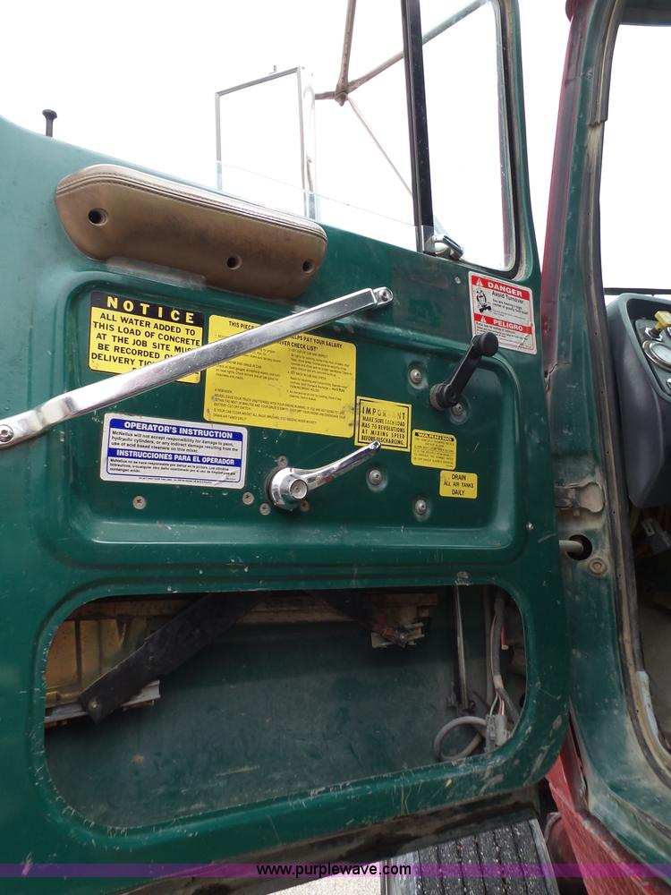 image for item L6364 1997 Ford LT9000 mixer truck