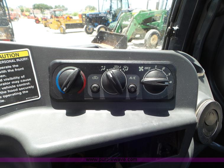 image for item L6789 2012 Kubota RTV1100 UTV