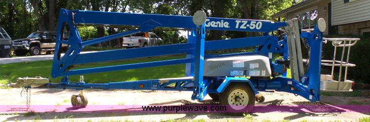 image for item L7083 2005 Genie TZ-50 towable boom lift