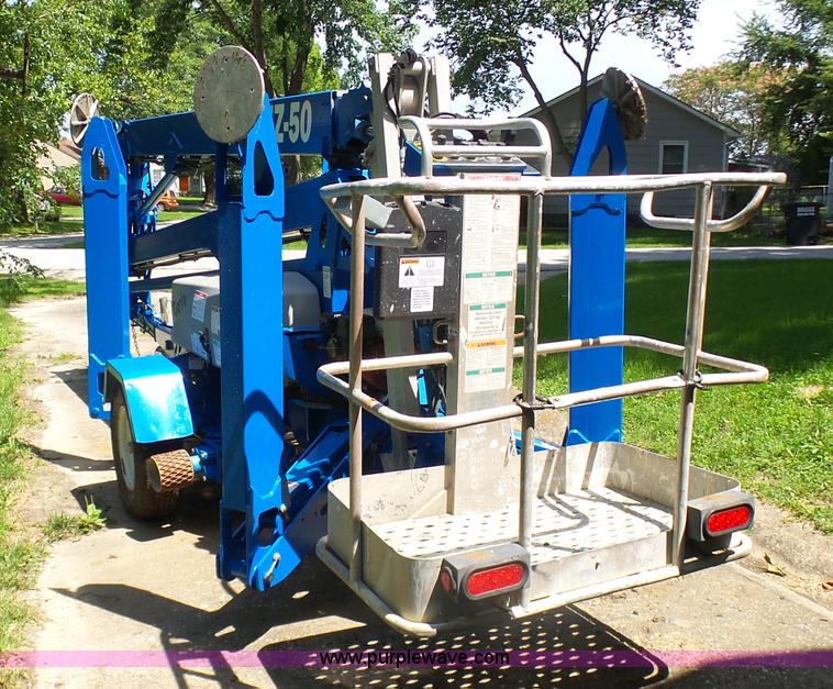 image for item L7083 2005 Genie TZ-50 towable boom lift