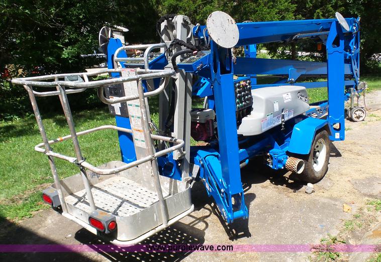 image for item L7083 2005 Genie TZ-50 towable boom lift
