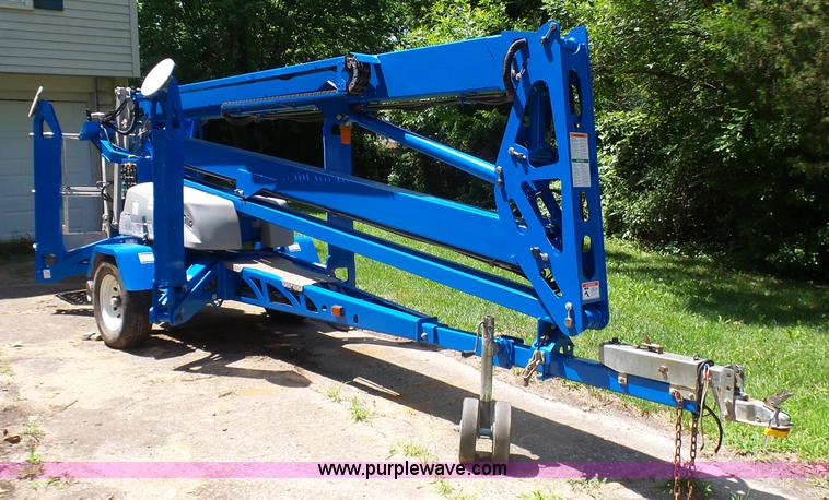image for item L7083 2005 Genie TZ-50 towable boom lift