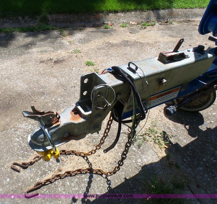 image for item L7083 2005 Genie TZ-50 towable boom lift